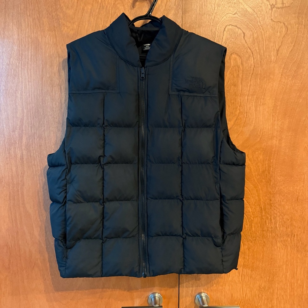 The North Face Men's Black Lhotse Puffer Vest